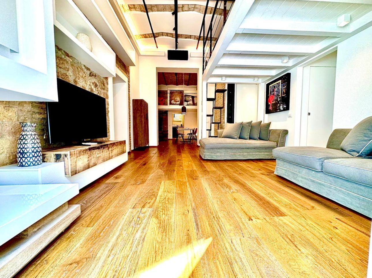 Buonarroti Art Home. Luxury And History At Apartment *